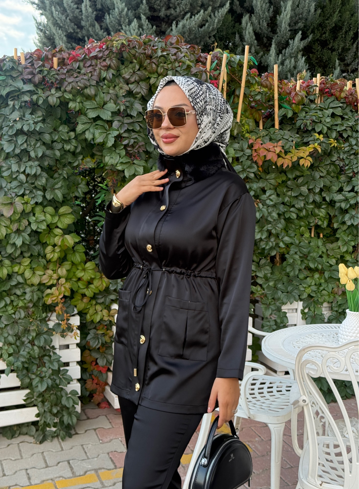 YAKASI KÜRKLÜ SATEN CEKET