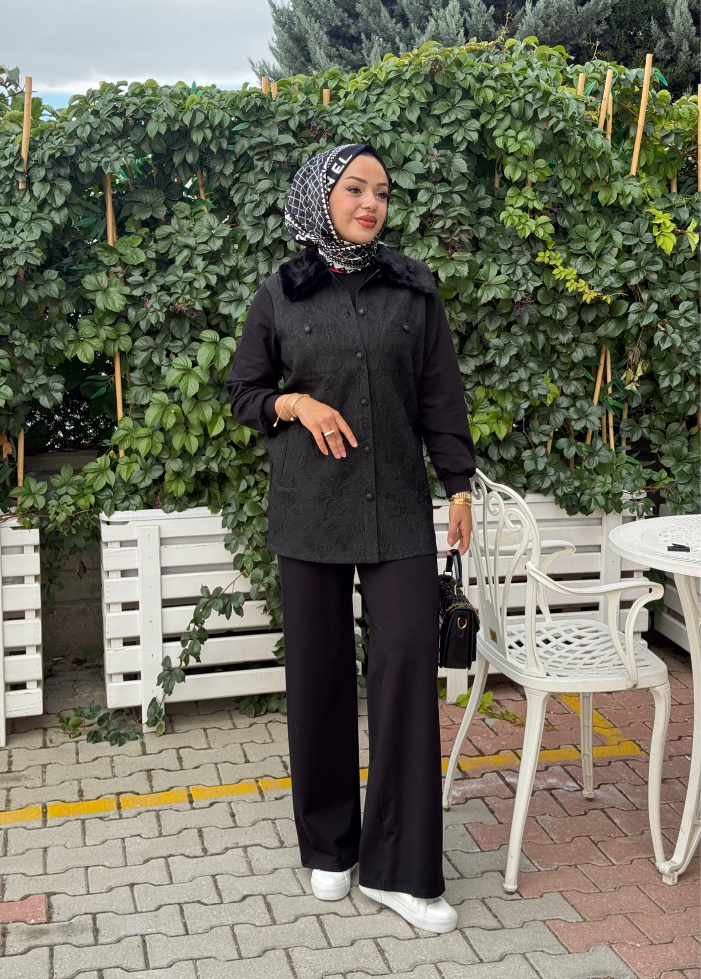 MOOROFMOOR YAKASI KÜRK DETAYLI JAKARLI TAKIM